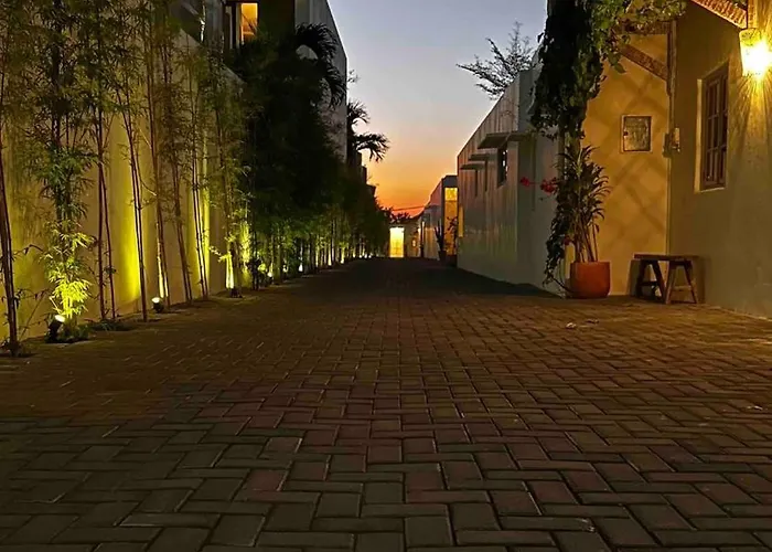 Arya Large 200sqm 2br Pool Bumbak Villa Canggu (Bali)