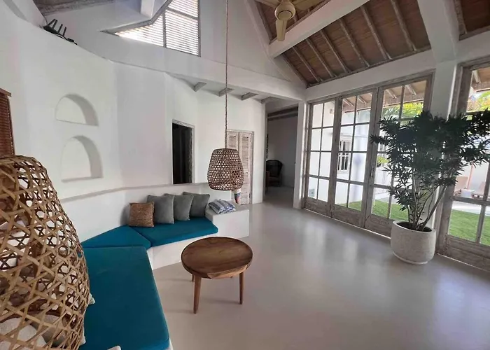 Arya Large 200sqm 2br Pool Bumbak Villa